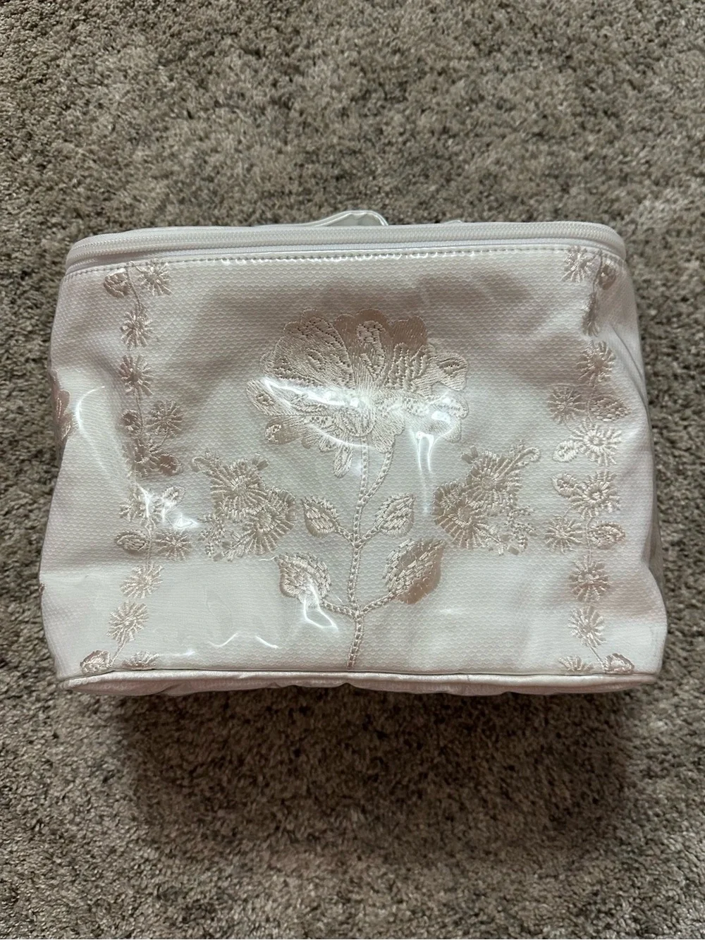 Lenora White Embroidered Floral Small Makeup Bag / 3-Bottle Travel Organizer